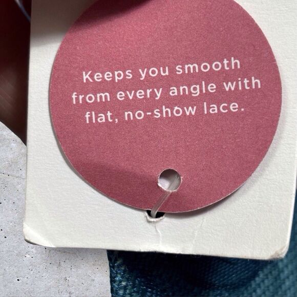 Cacique 46DD Invisible Back Smoother Bra Lace Lightly Lined Balconette Teal NWT - Picture 11 of 12